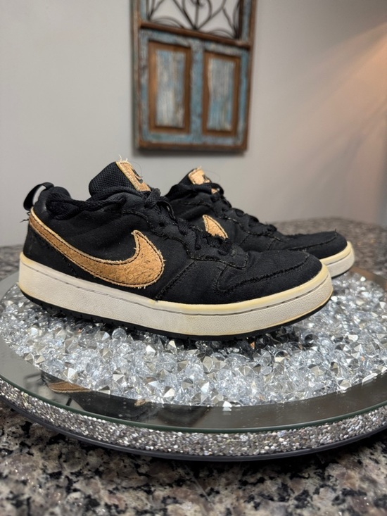 Nike Other - Nike Black and Tan cork leather Low-Top Sneakers 5Y